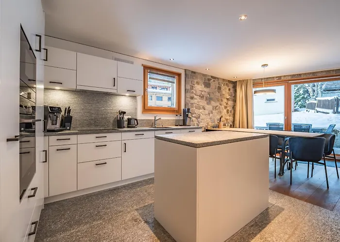 Haus Eratic 萨斯费